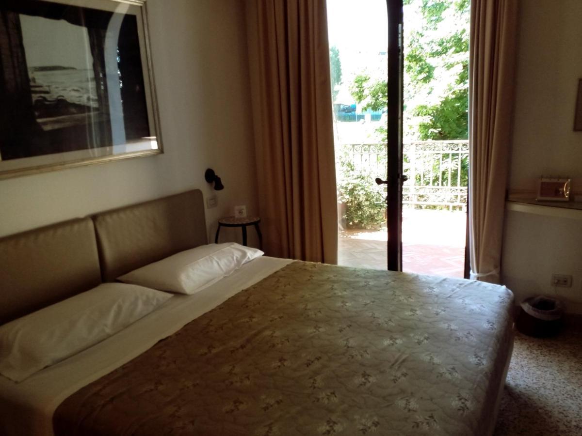 Al Melograno - Room & Breakfast Bologna Luaran gambar